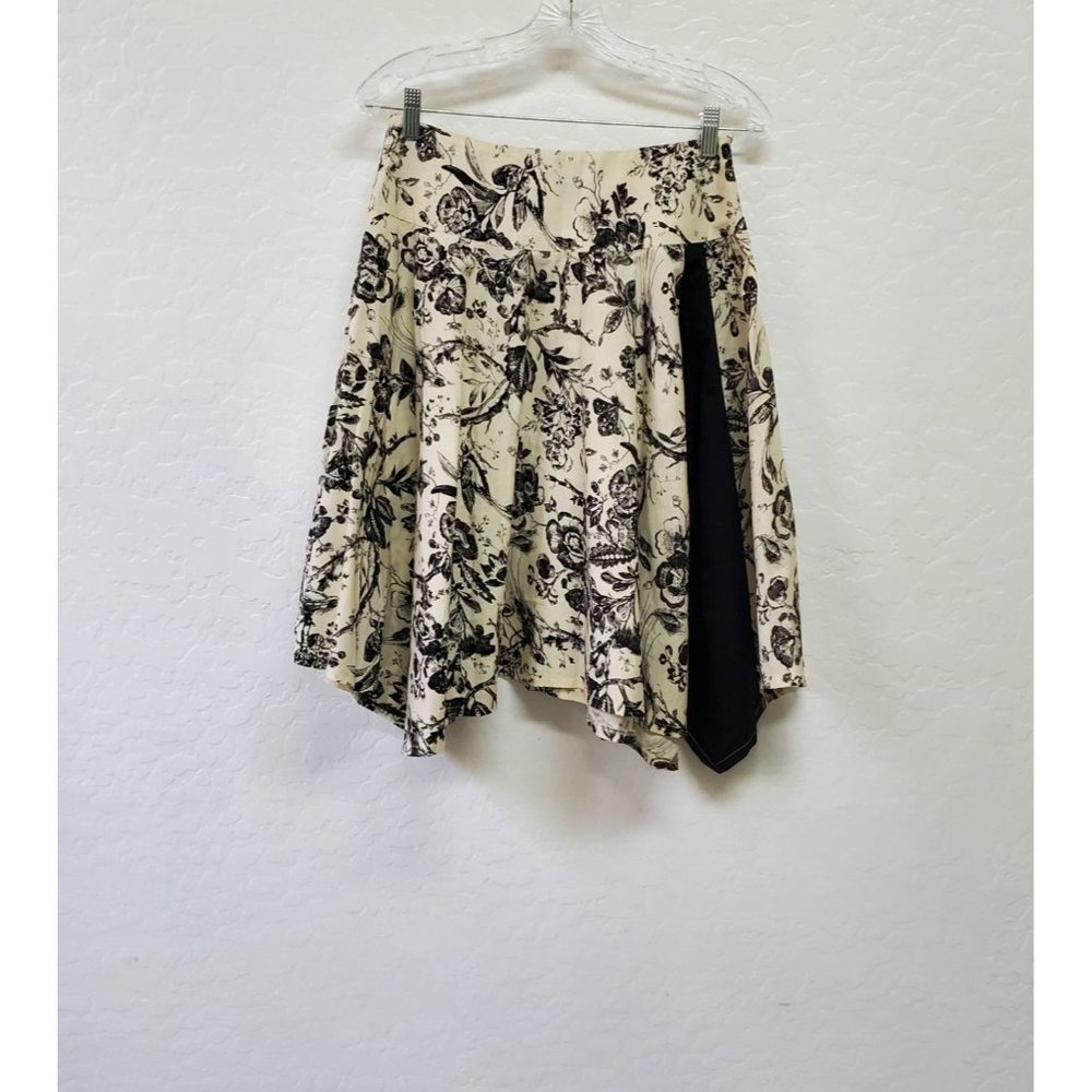 Autograph New York Women’s Skirt Size 4 Beige, Black Floral Pattern
